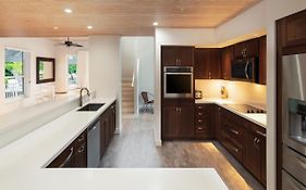 Dolphin Point Villas